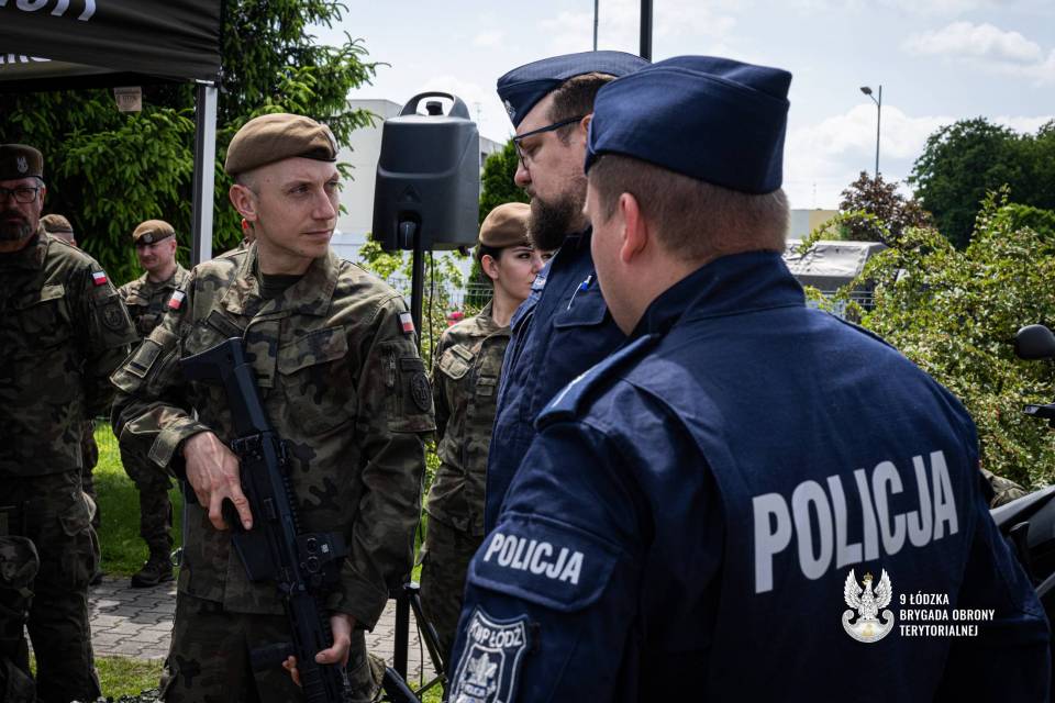 Żołnierze 9 ŁBOT szkolili w Radomsku przedstawicieli samorządów z ośmiu powiatów