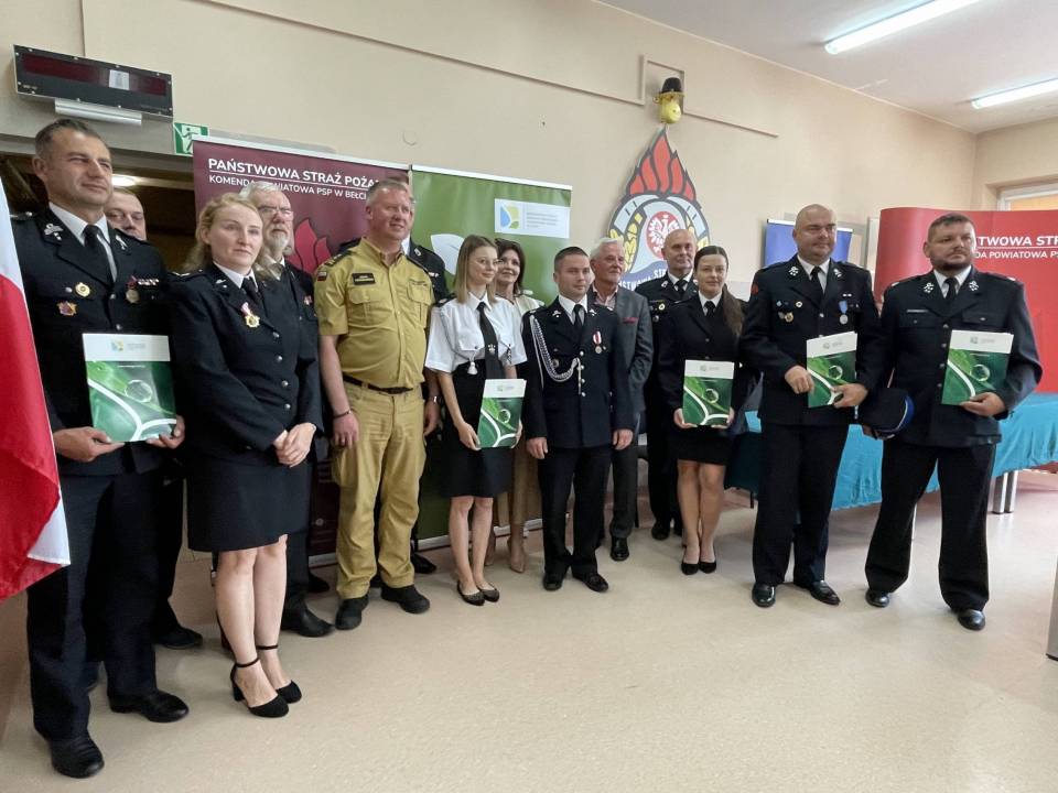 „Ekostrażak - edycja 2025": Umowy podpisane! WFOŚiGW sowicie wsparł jednostki OSP [Foto]