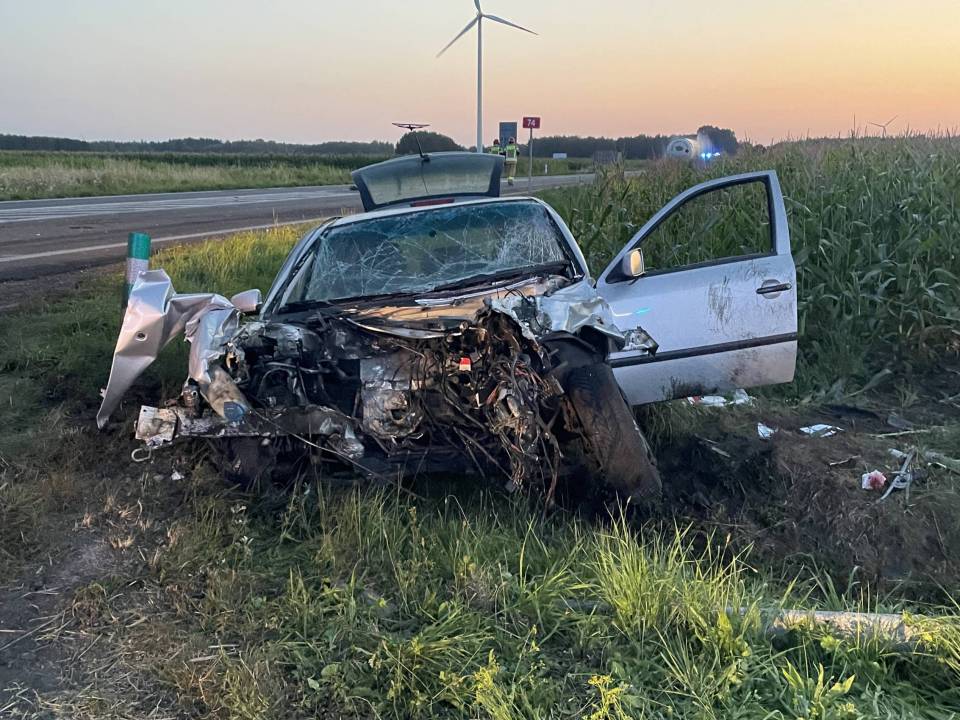 Koszmarny wypadek z udziałem cysterny i osobówki: Policja mówi o wstępnym przebiegu zdarzenia