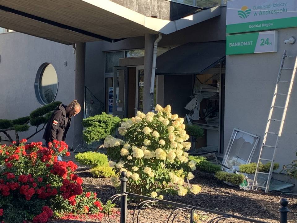 Wysadzenie bankomatu w Rogowie. Trwa śledztwo pod nadzorem prokuratury [Foto]