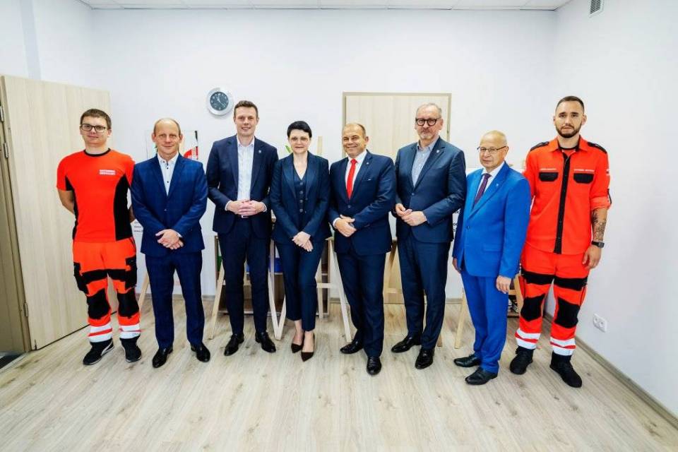 cbe3901480763cea7f64e63cedceb08e_X_20250911-164926_1