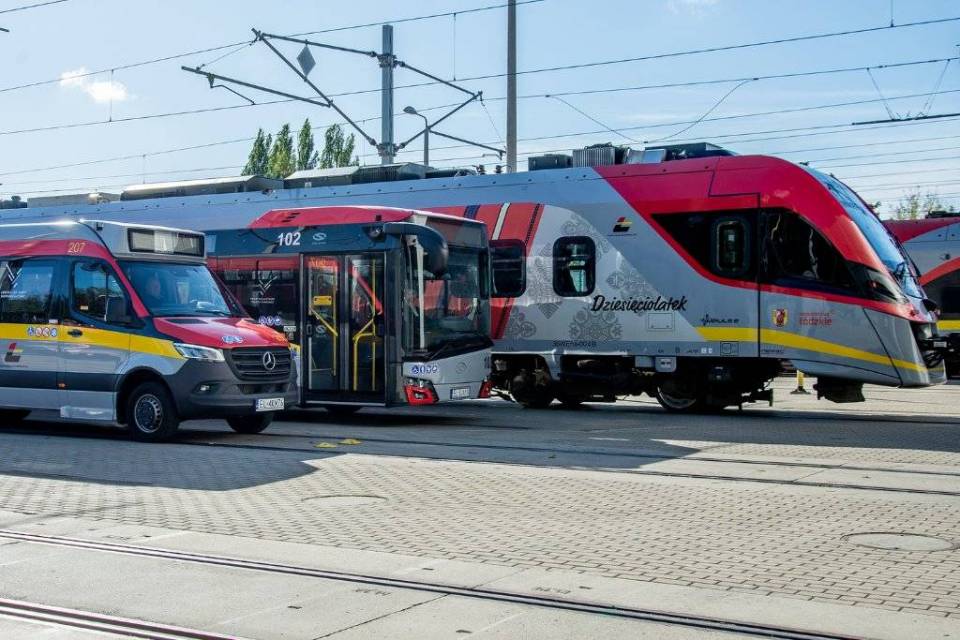 e1308380e5daf2fefbf39978c77f0fb7_XL